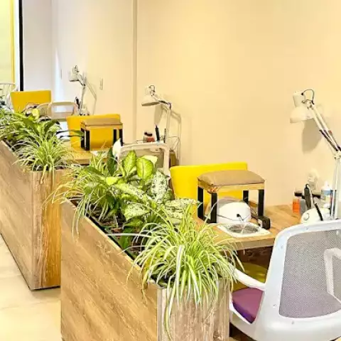 M.Beauty. Manicura y Pedicura/Nails Studio