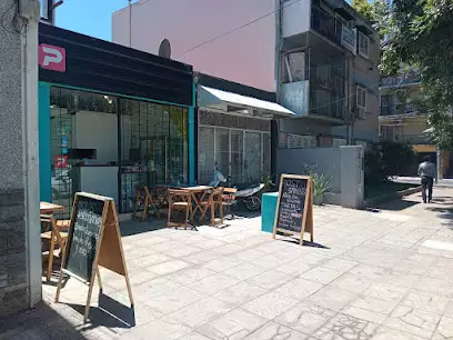 Malas Hermanas, Bodegón ruso de cocina de autor