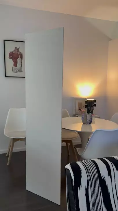 Dénis, Massage Therapist