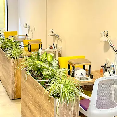 M.Beauty. Manicura y Pedicura/Nails Studio